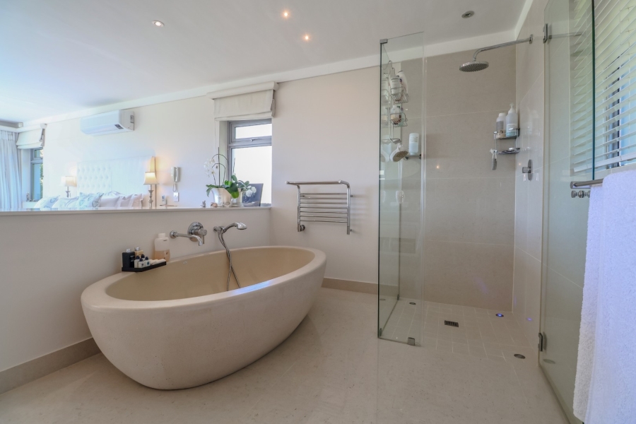 6 Bedroom Property for Sale in Keurbooms River Western Cape